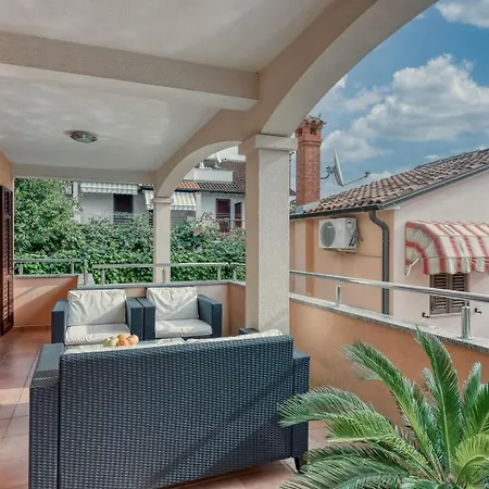 Apartments Folo