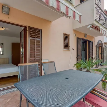 Apartments Folo Guest house