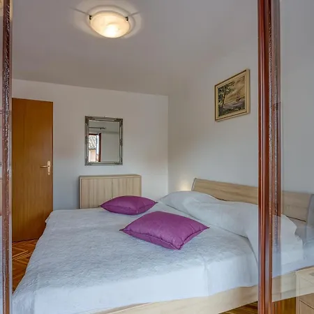 Apartments Folo Gostinjska kuća 3*